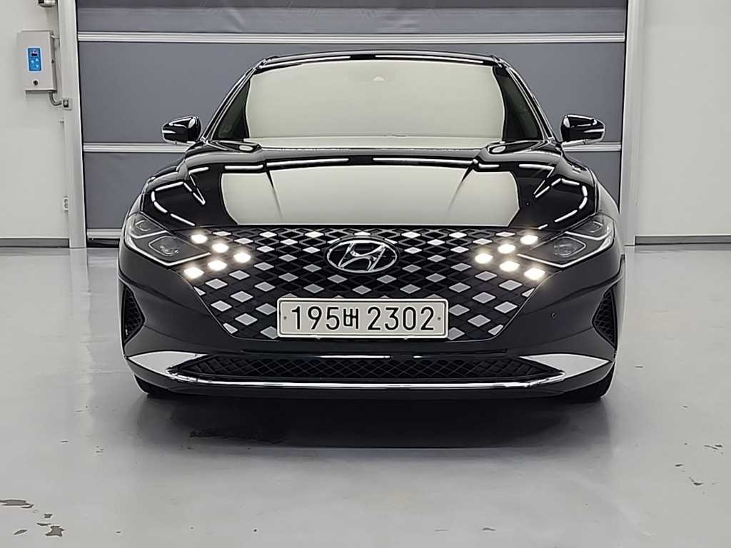 HYUNDAI Grandeur - Vista 2