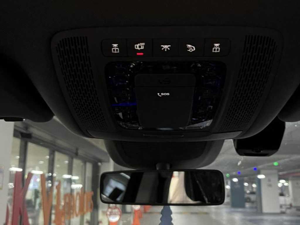 Mercedes Benz GLE Class - Vista 9