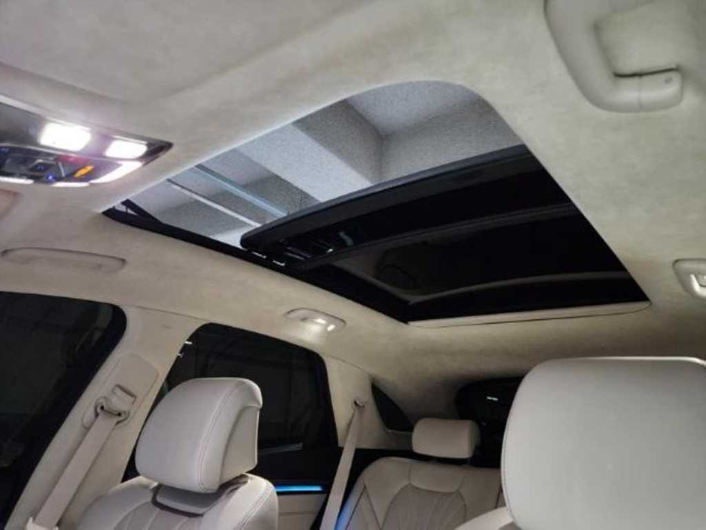 Genesis GV70 - Vista 10