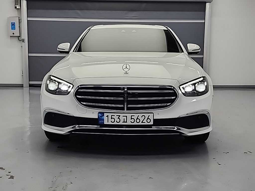 Mercedes Benz E class - Vista 2