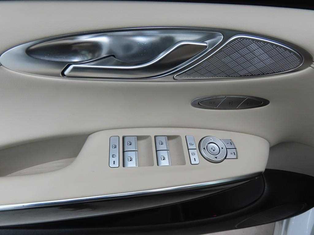 Genesis GV70 - Vista 9