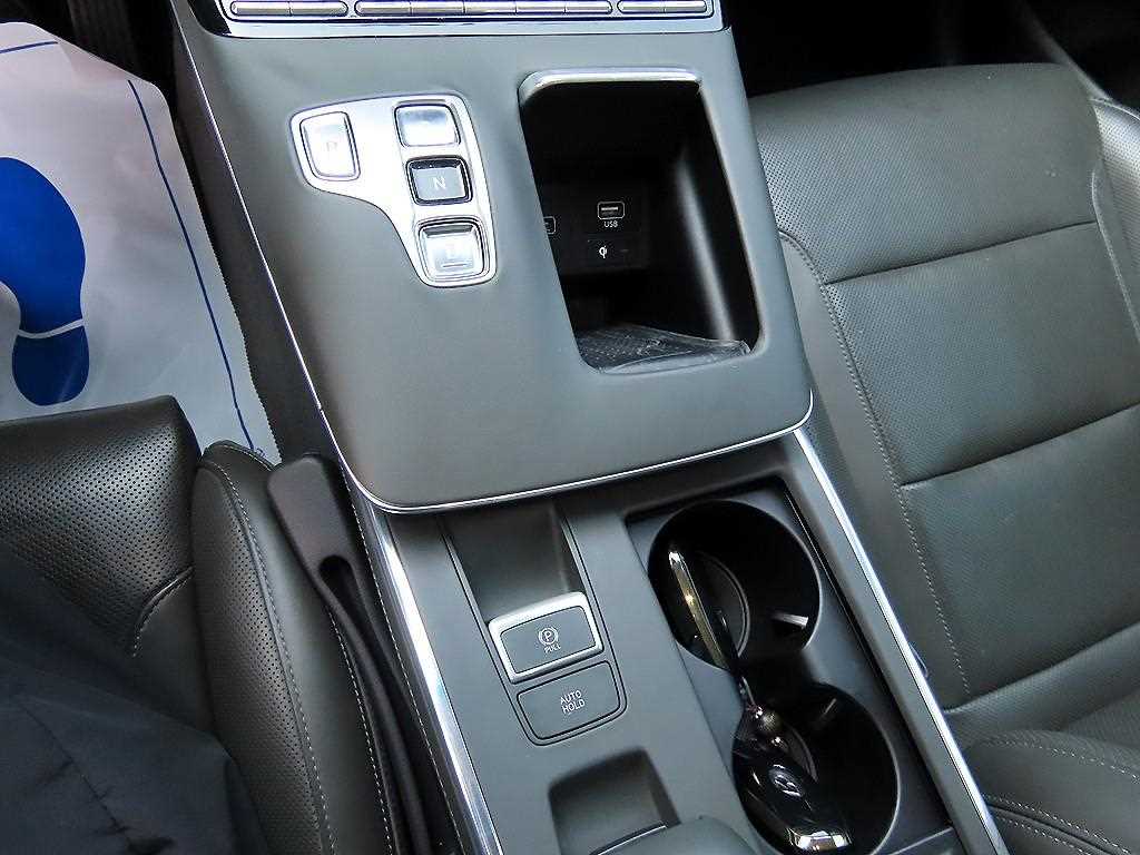 HYUNDAI Grandeur - Vista 11