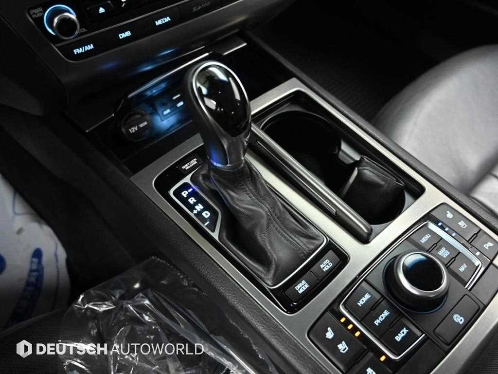 HYUNDAI Genesis - Vista 9