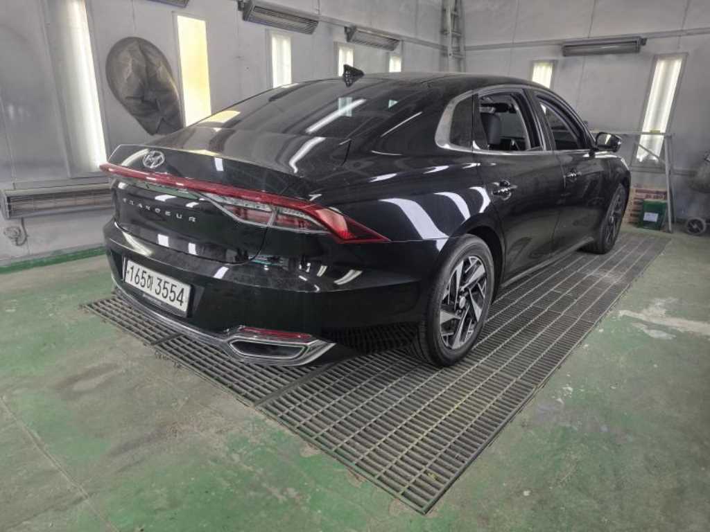 HYUNDAI Grandeur - Vista 3