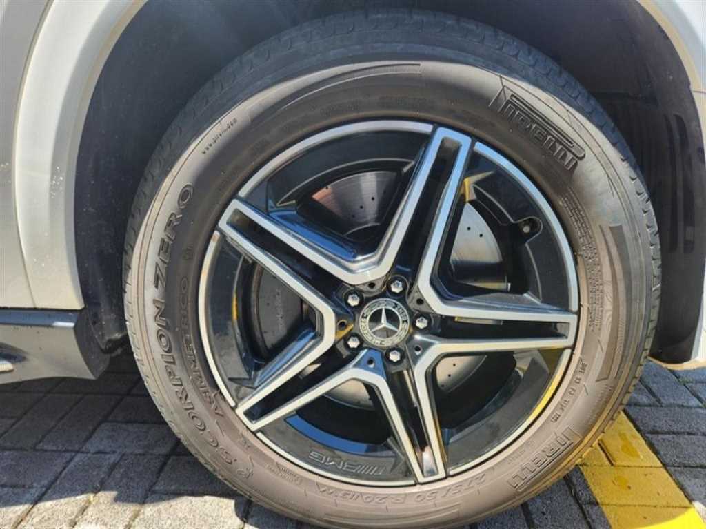 Mercedes Benz GLE Class - Vista 8