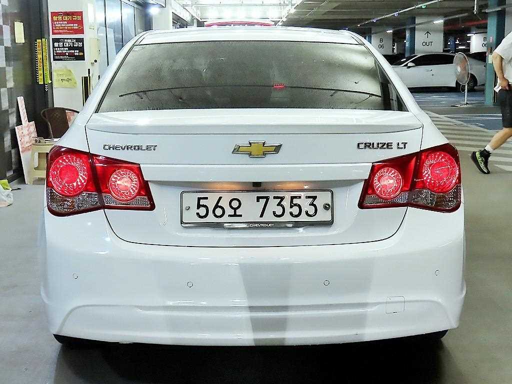 Chevrolet Cruise - Vista 5