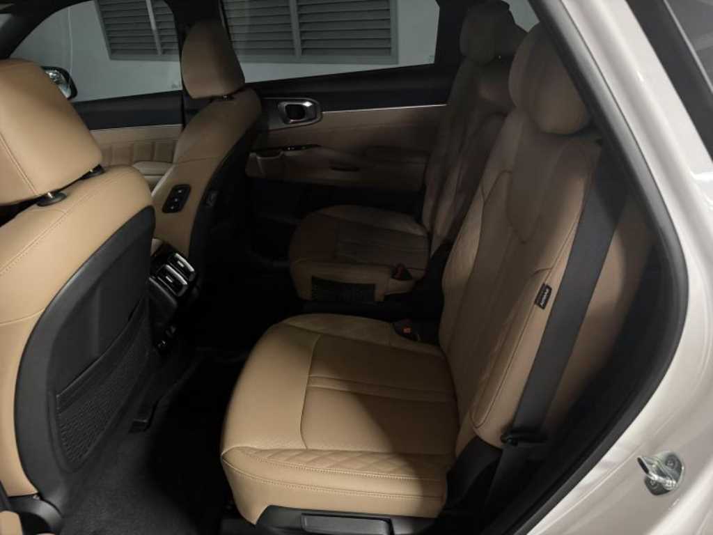 KIA Sorento - Vista 8