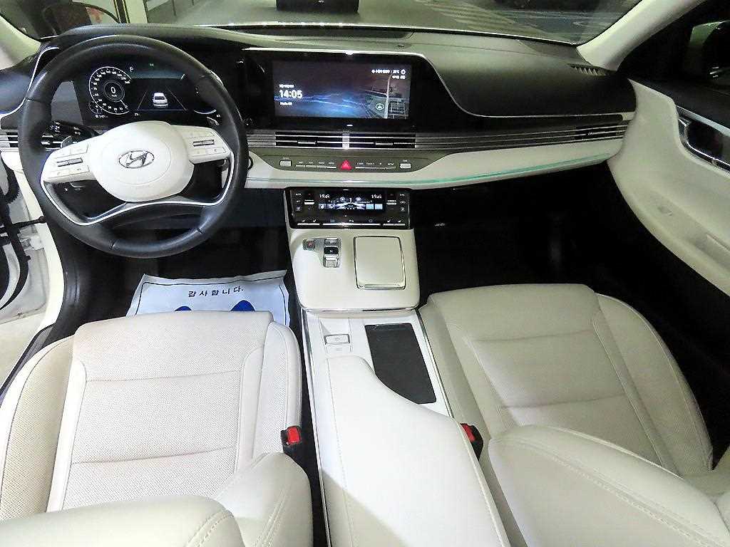HYUNDAI Grandeur - Vista 10