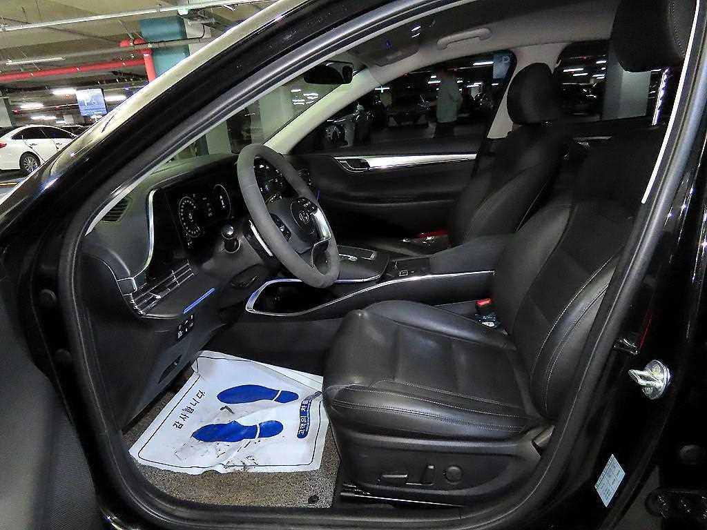 HYUNDAI Grandeur - Vista 6