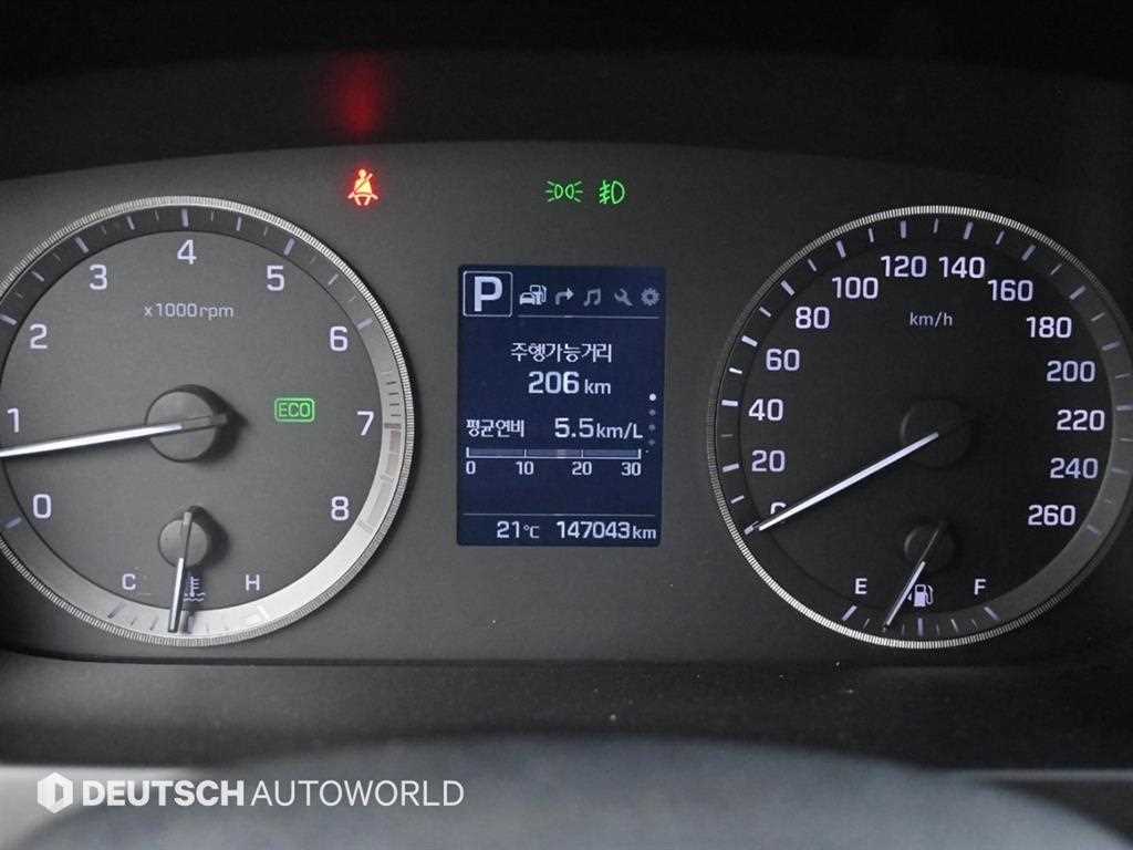 HYUNDAI Sonata - Vista 8