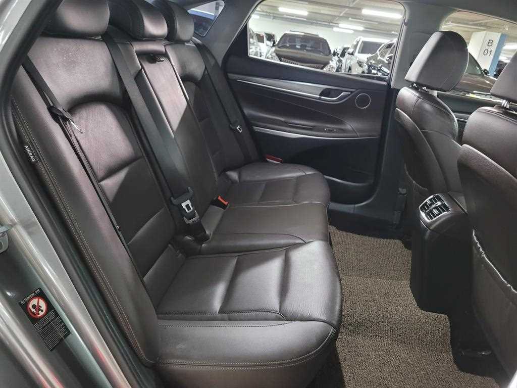 HYUNDAI Grandeur - Vista 8
