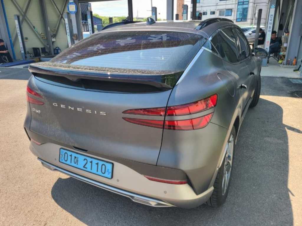 Genesis GV60 - Vista 5