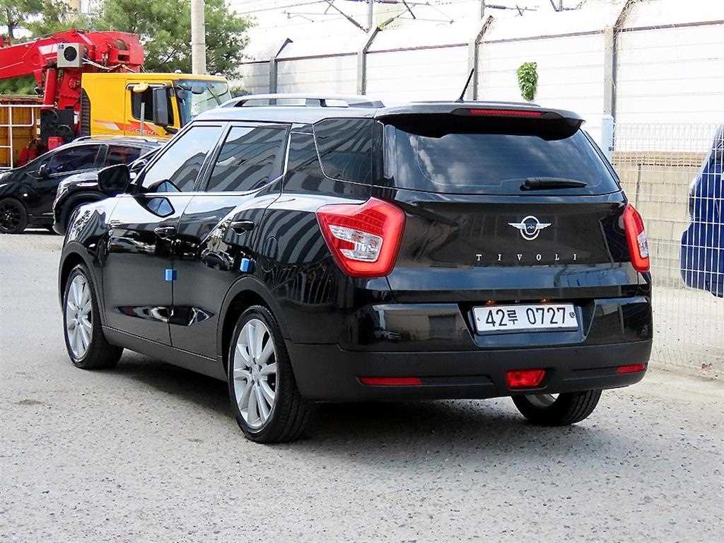 Ssangyong Tivoli - Vista 3