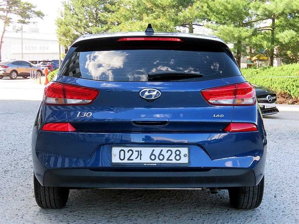 HYUNDAI i30 - Vista 4