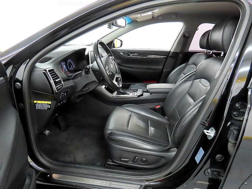 HYUNDAI Grandeur - Vista 5