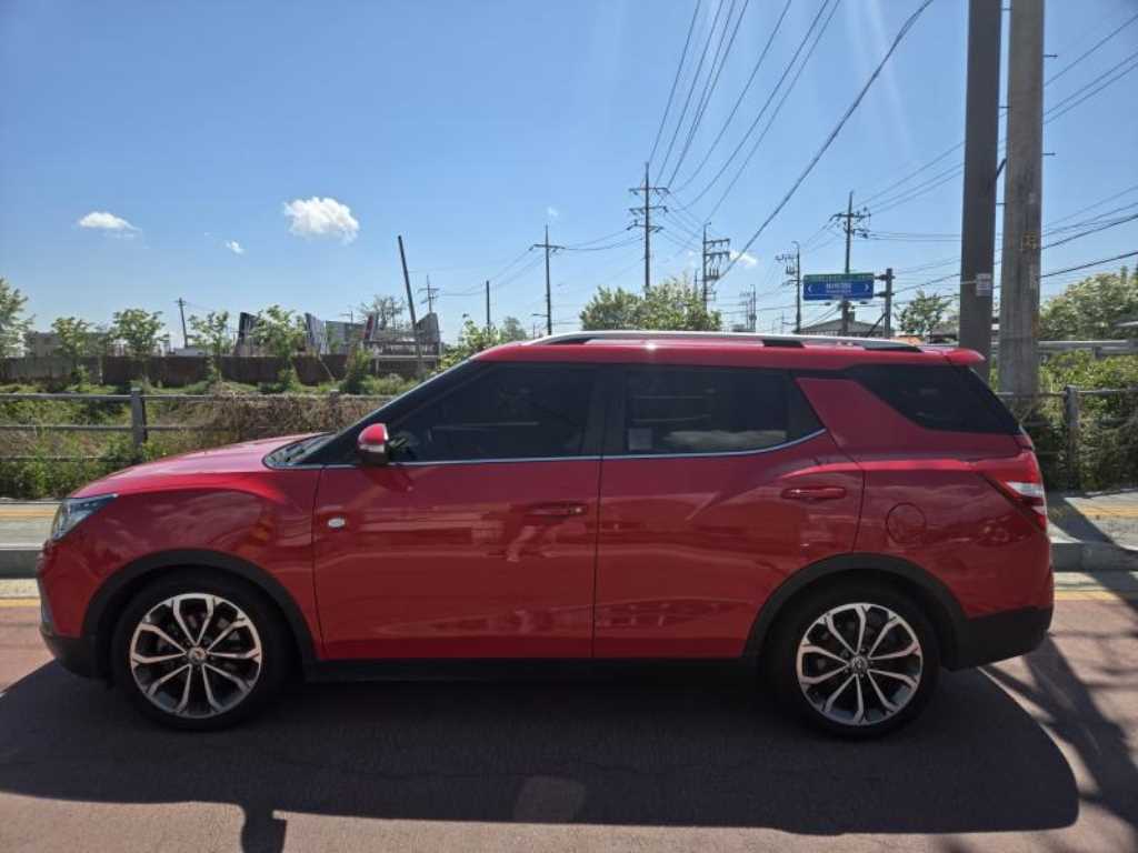 Ssangyong Tivoli - Vista 4