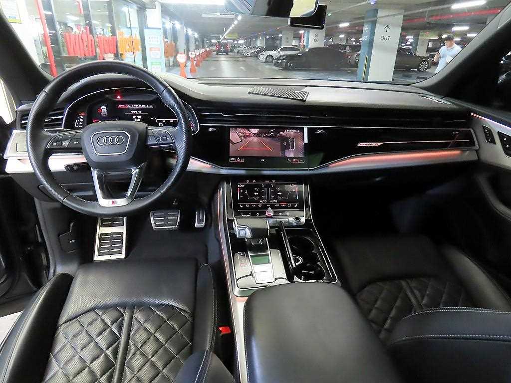 Audi Q8 - Vista 10