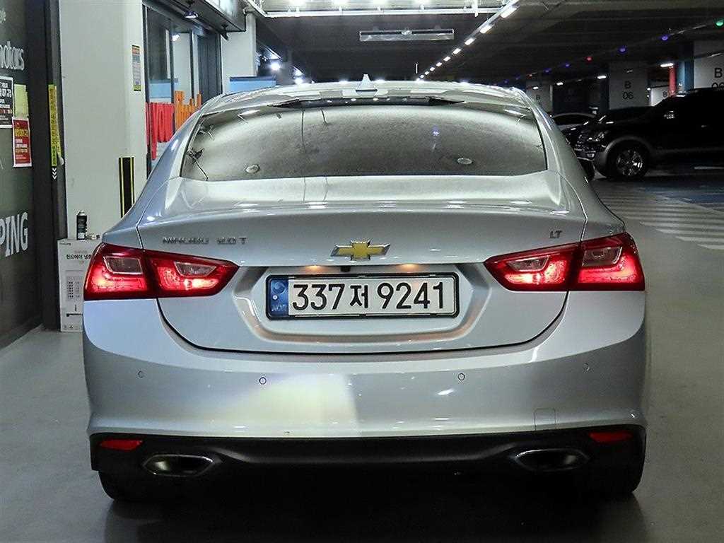 Chevrolet Malibu - Vista 5