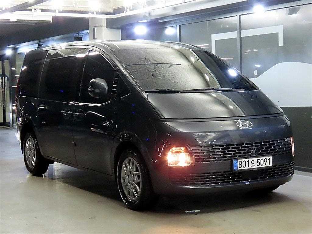 HYUNDAI Staria 2023 Plateado - Importación desde Corea - HF Imports Iquique - Foto 1