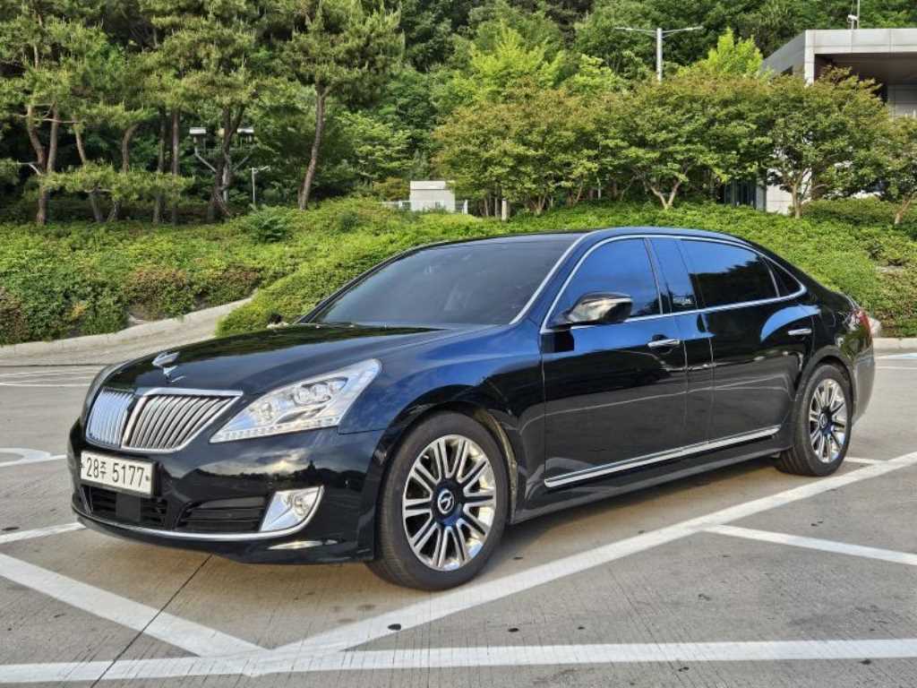 HYUNDAI Equus - Vista 2