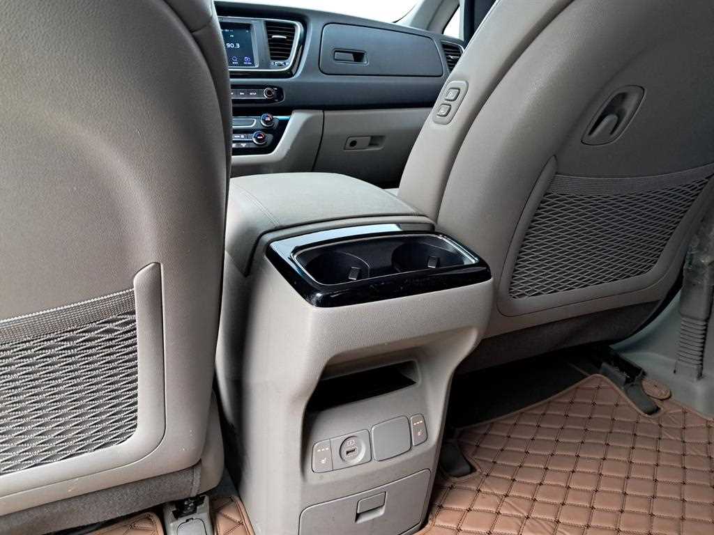 KIA Carnival 2019 Gris - Importación desde Corea - HF Imports Iquique - Foto 16