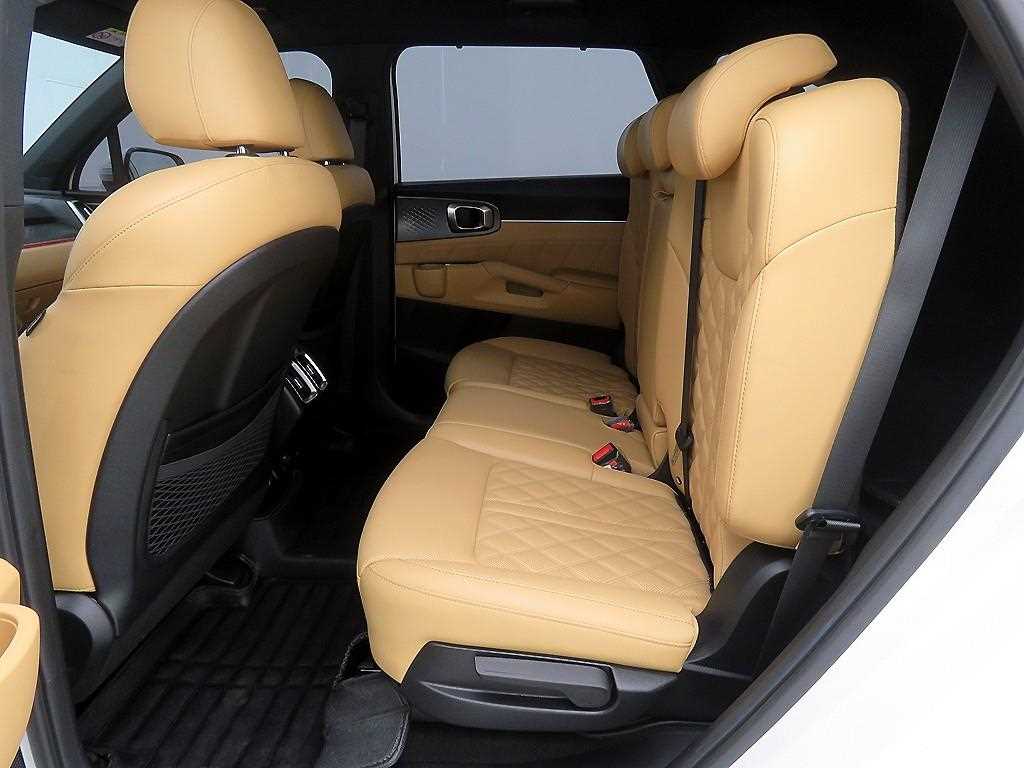 KIA Sorento - Vista 8
