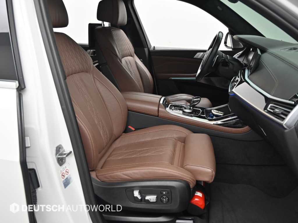 BMW X7 - Vista 10