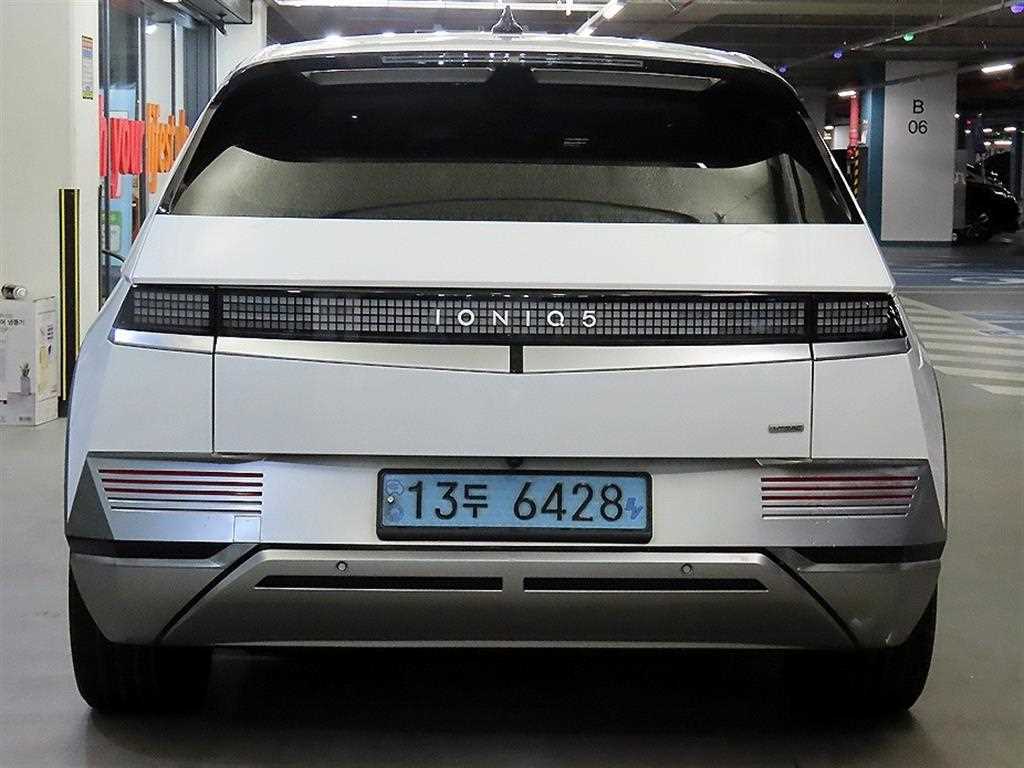 HYUNDAI Ioniq 5 - Vista 5