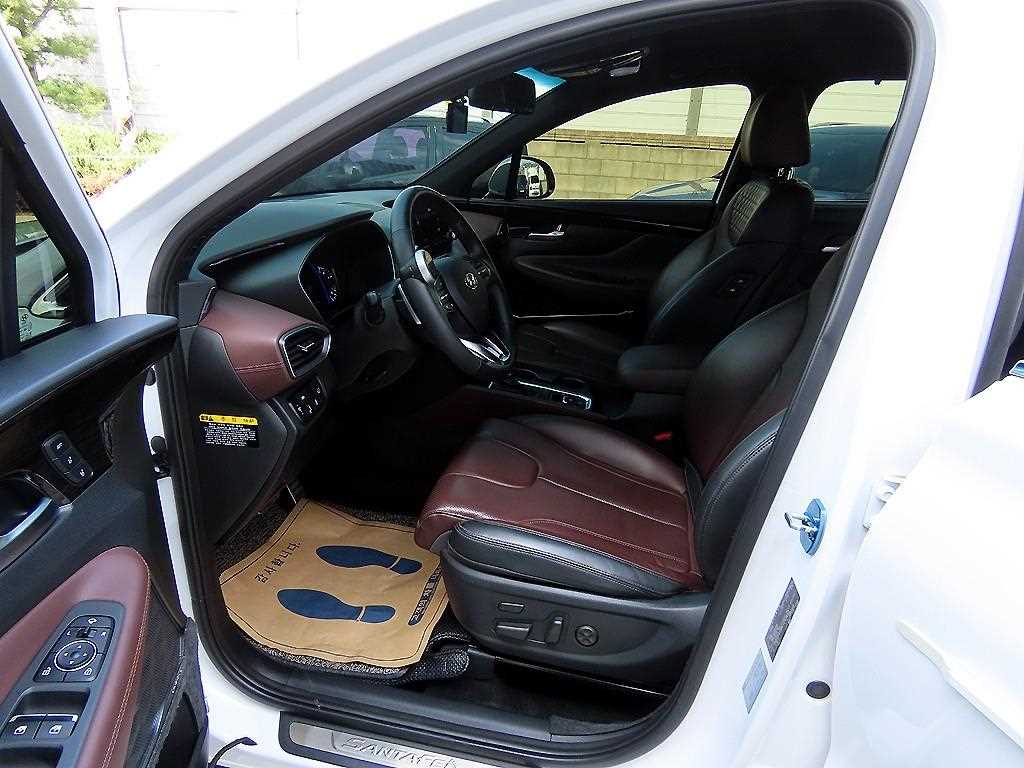 HYUNDAI Santa Fe - Vista 5