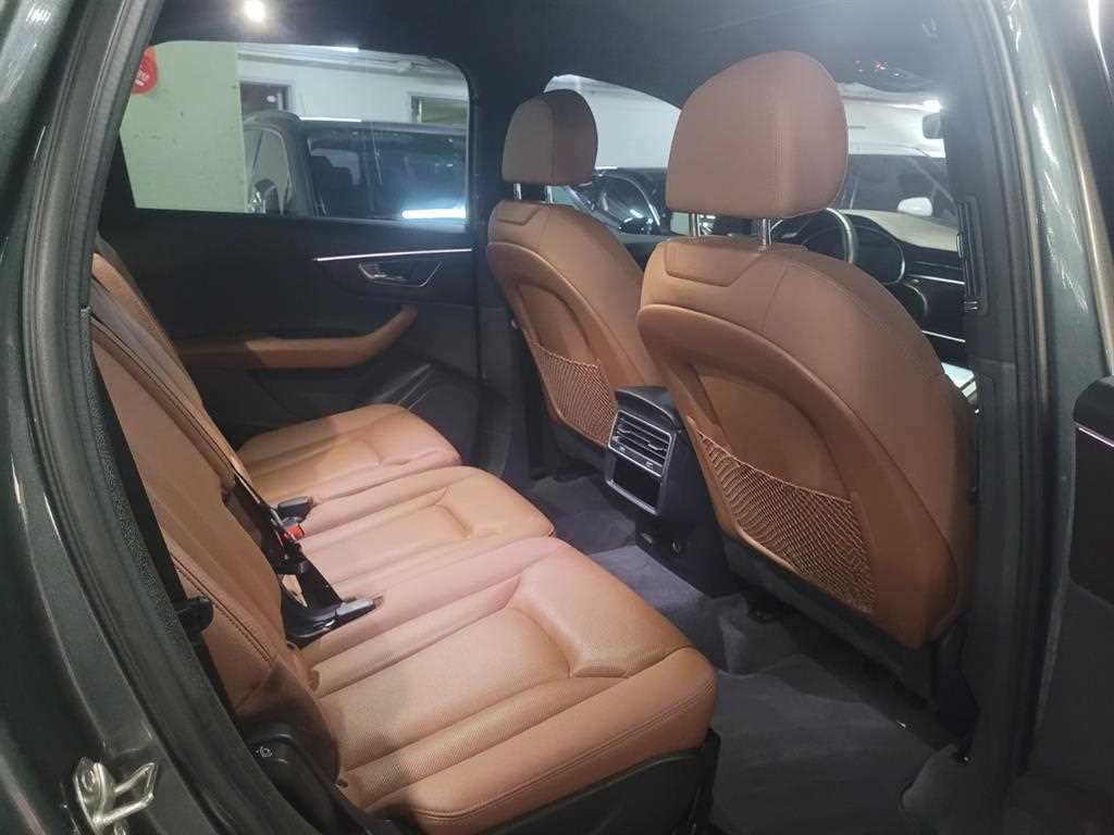 Audi Q7 - Vista 7