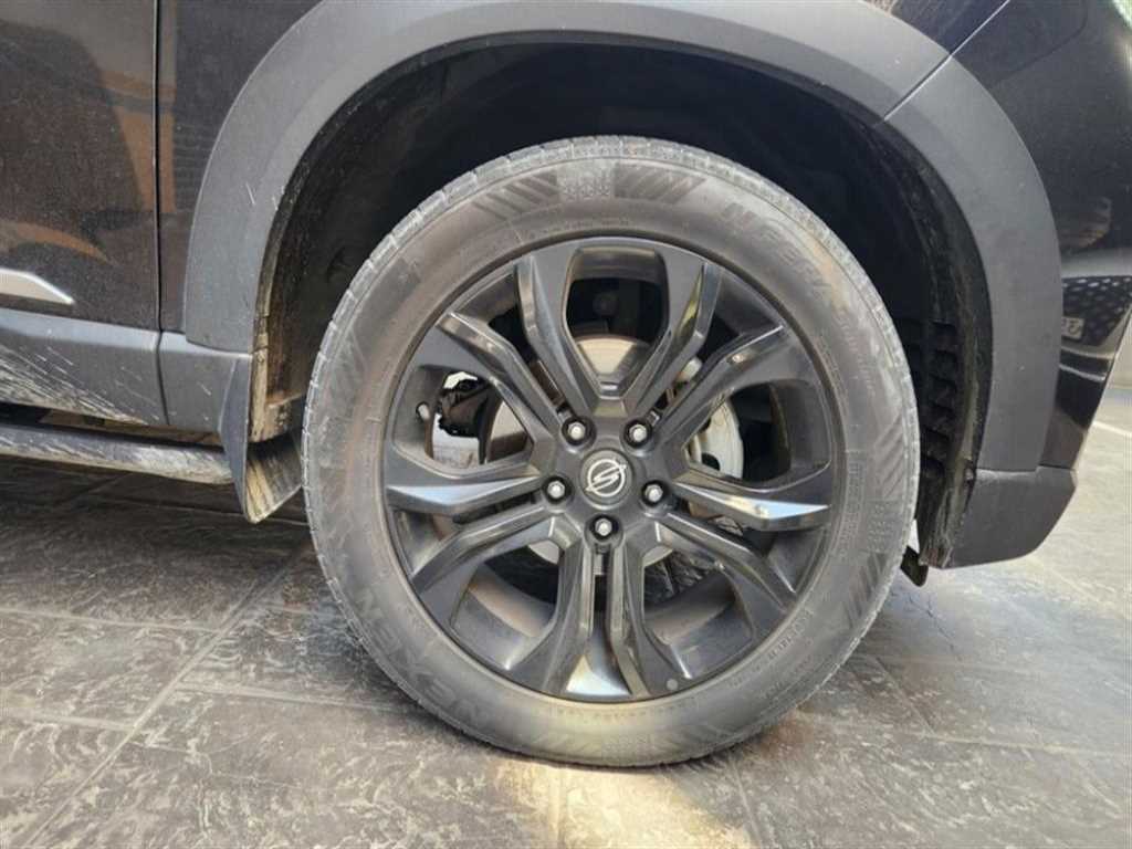 Ssangyong Rexton - Vista 9