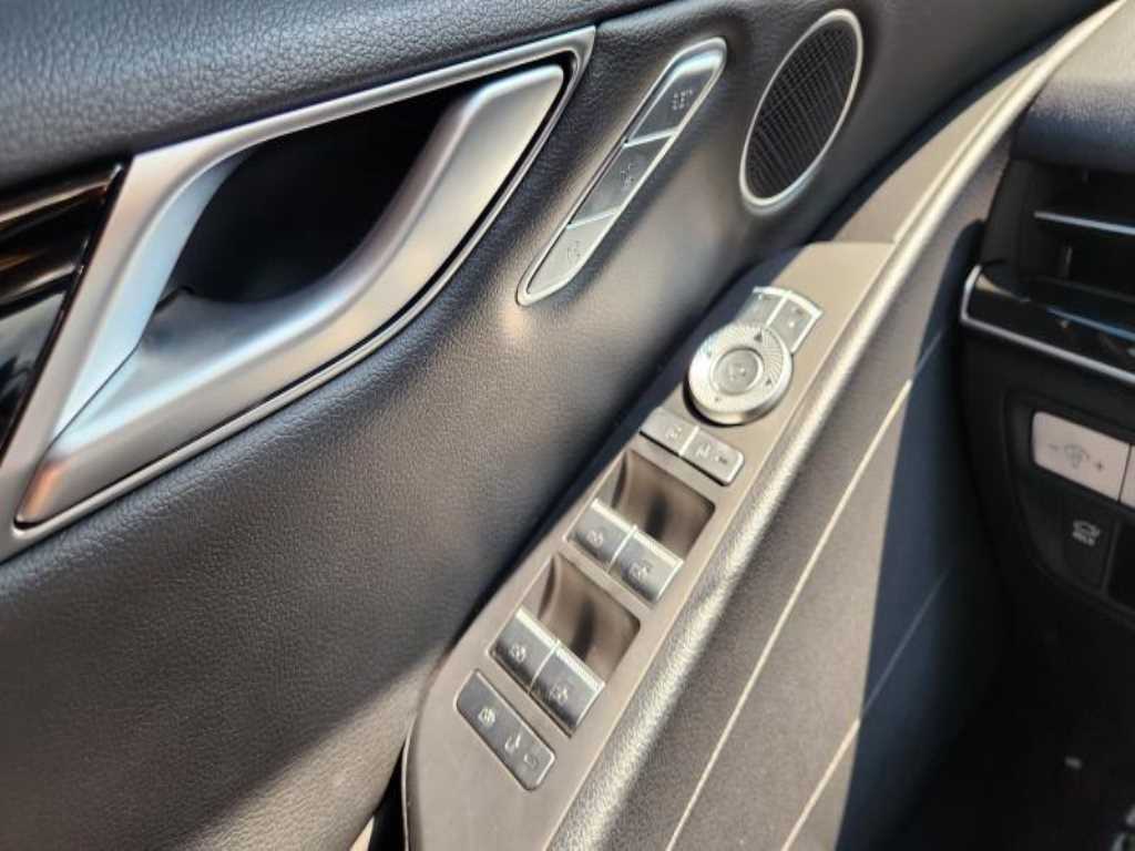 Genesis G80 - Vista 9