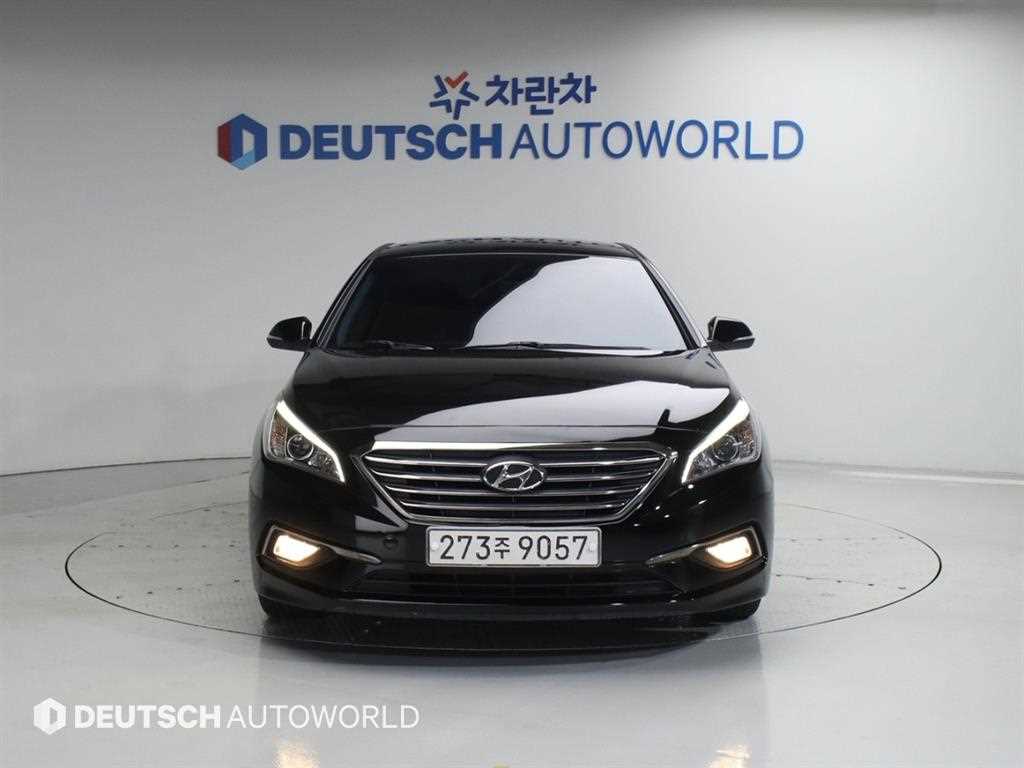 HYUNDAI Sonata - Vista 3