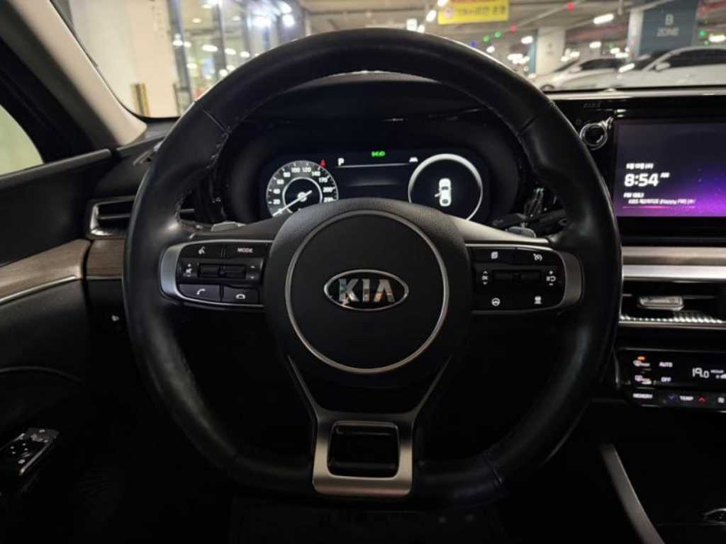 KIA K5 - Vista 8