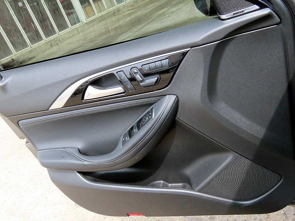Infiniti Q - Vista 11