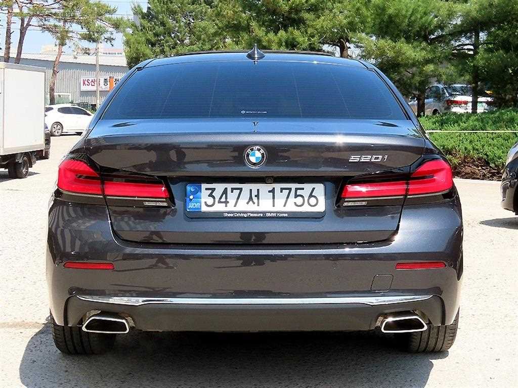 BMW 5 Series - Vista 4