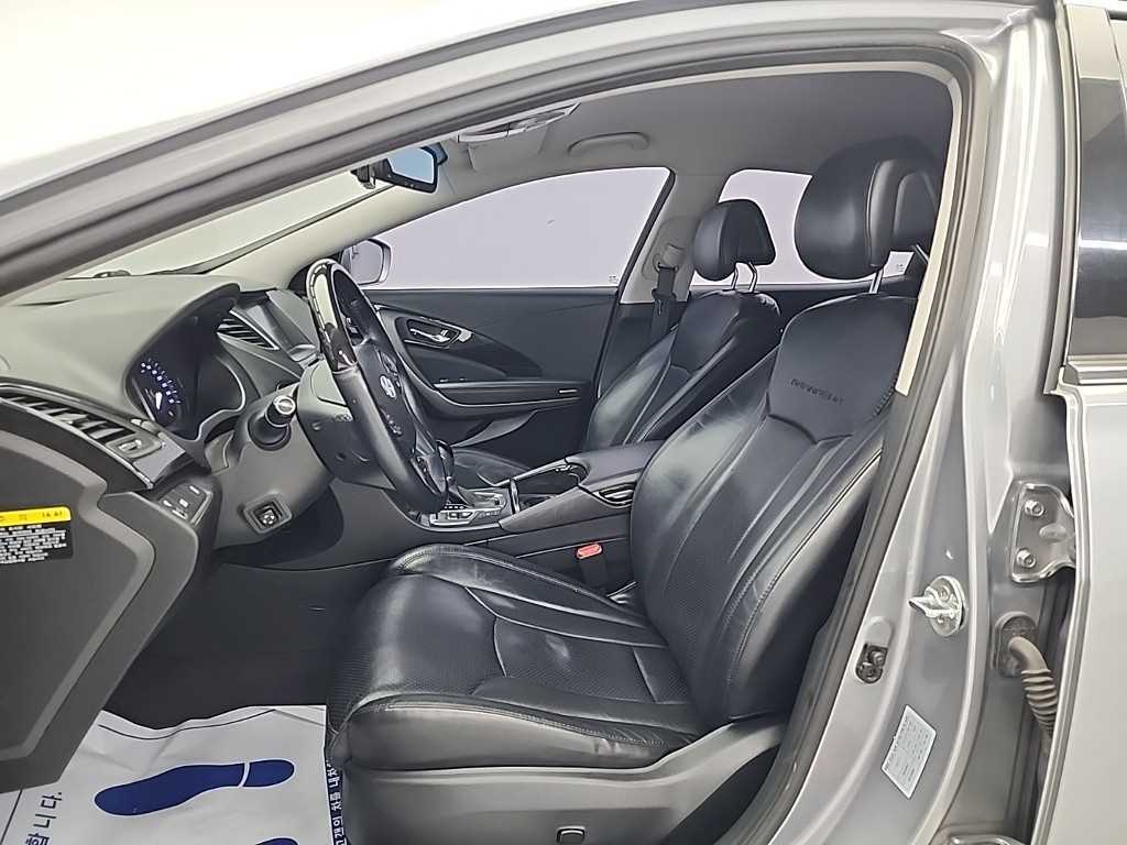 HYUNDAI Grandeur - Vista 11
