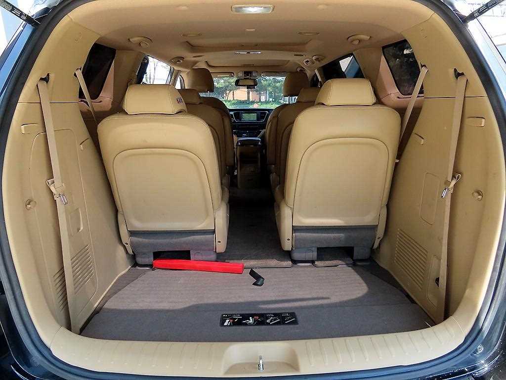 KIA Carnival 2015 Negro - Importación desde Corea - HF Imports Iquique - Foto 17