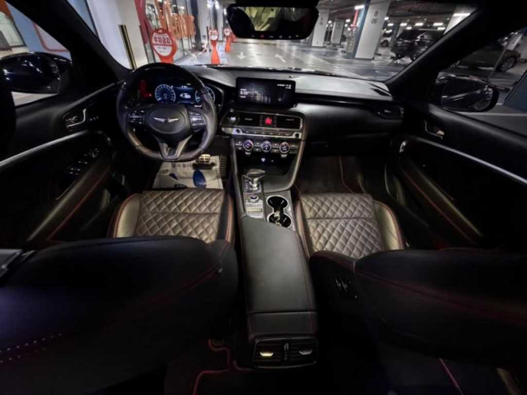 Genesis G70 - Vista 7