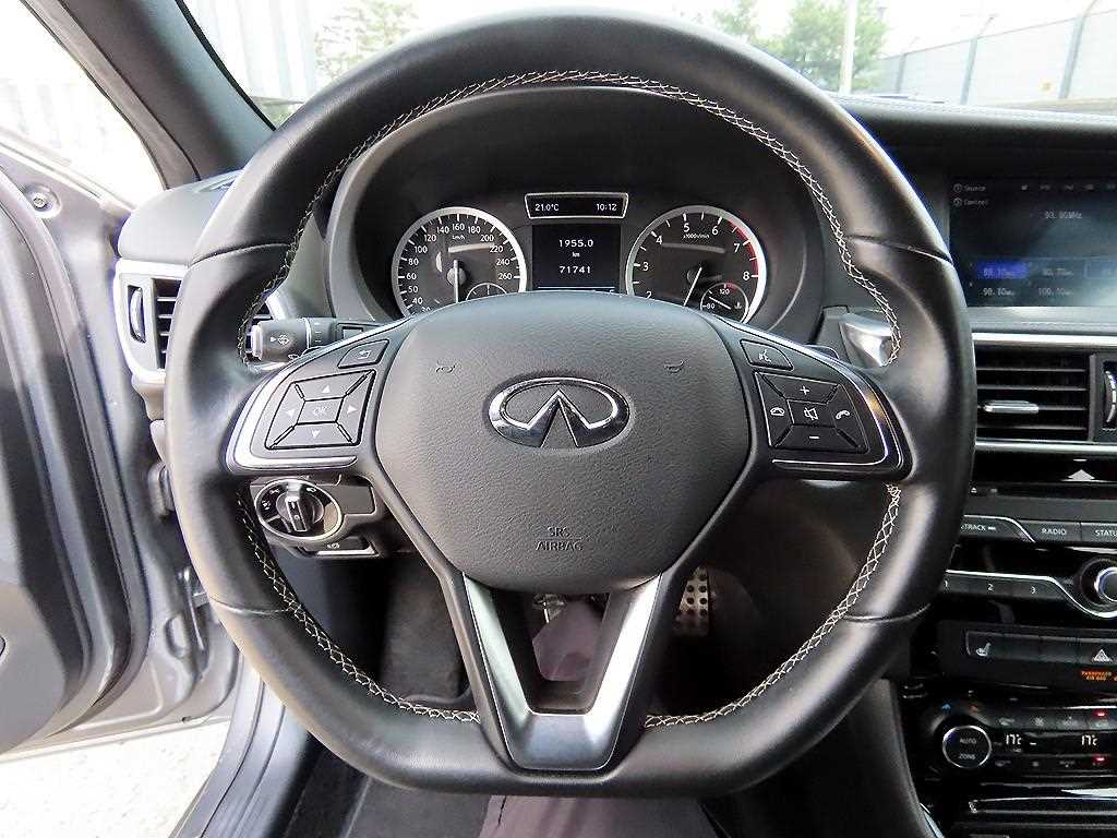 Infiniti Q - Vista 8