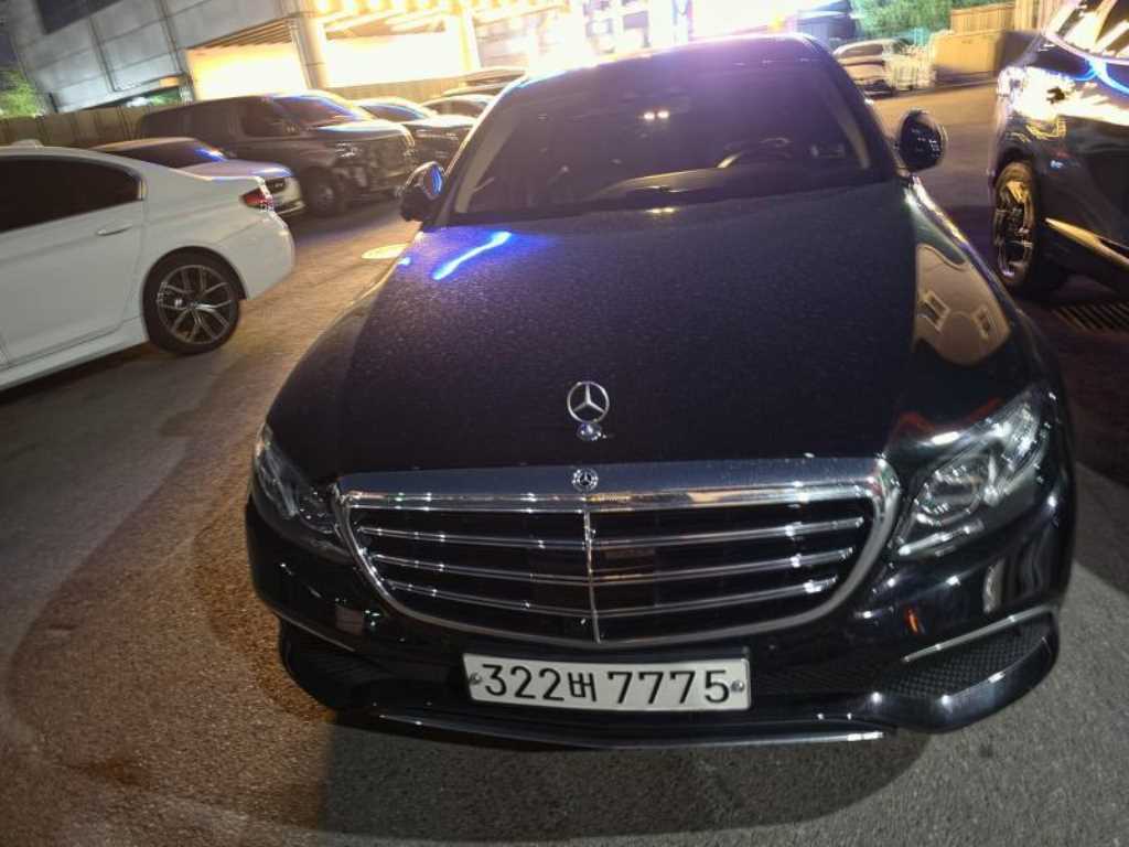 Mercedes Benz E class - Vista 2