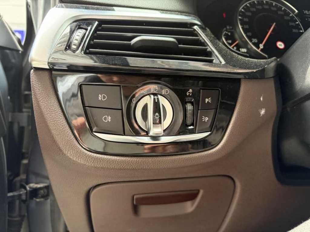 BMW 5 Series 2018 Gris - Importación desde Corea - HF Imports Iquique - Foto 19