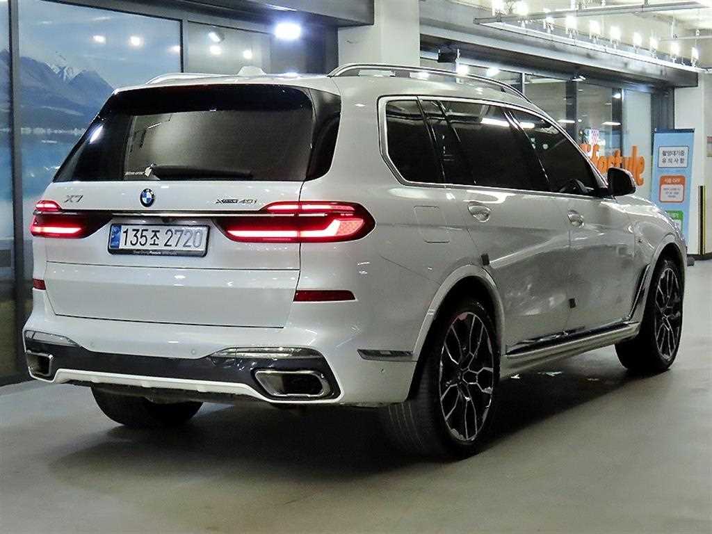 BMW X7 - Vista 4