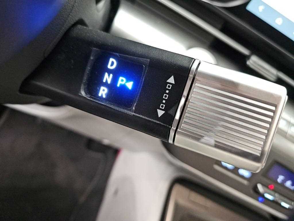 HYUNDAI Kona - Vista 8