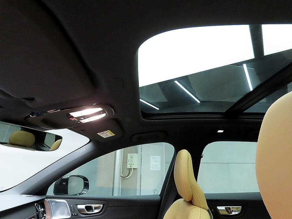 Volvo XC60 2024 Negro - Importación desde Corea - HF Imports Iquique - Foto 15