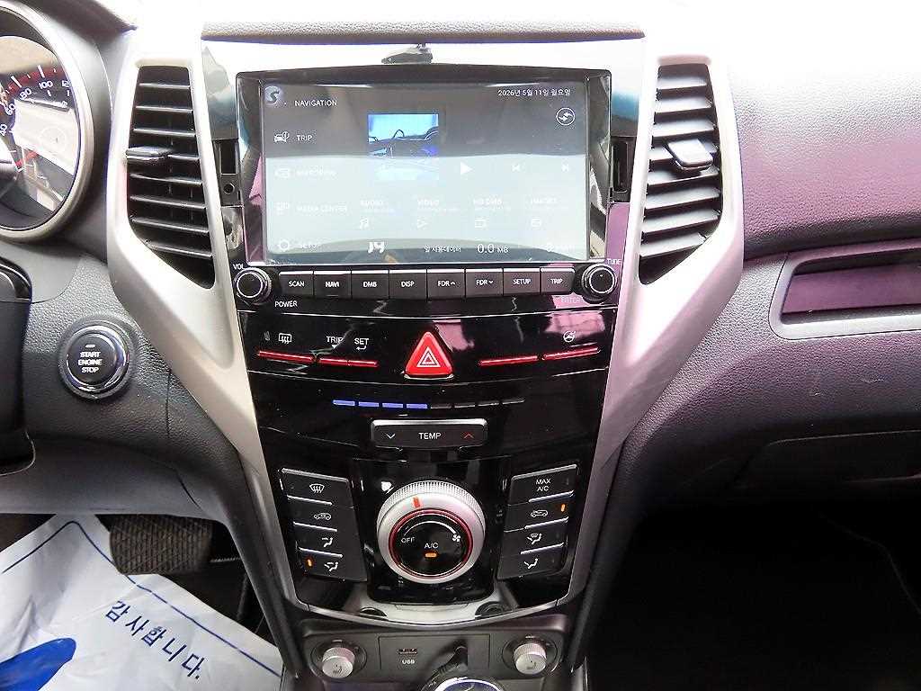 Ssangyong Tivoli - Vista 12
