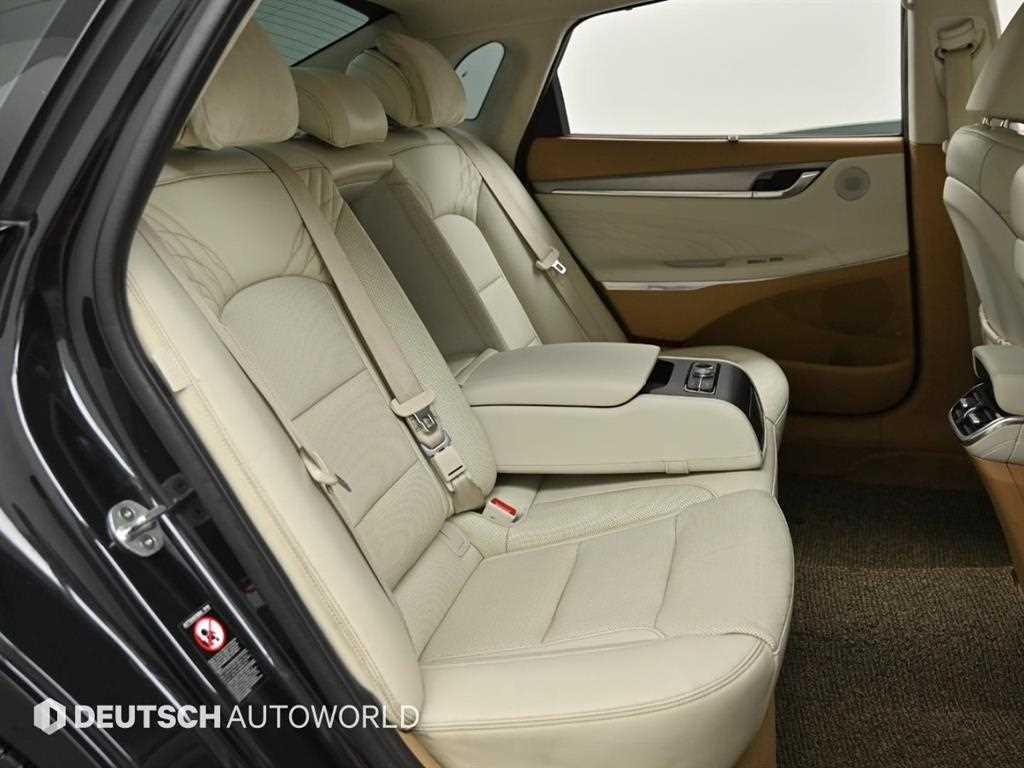 HYUNDAI Grandeur - Vista 11
