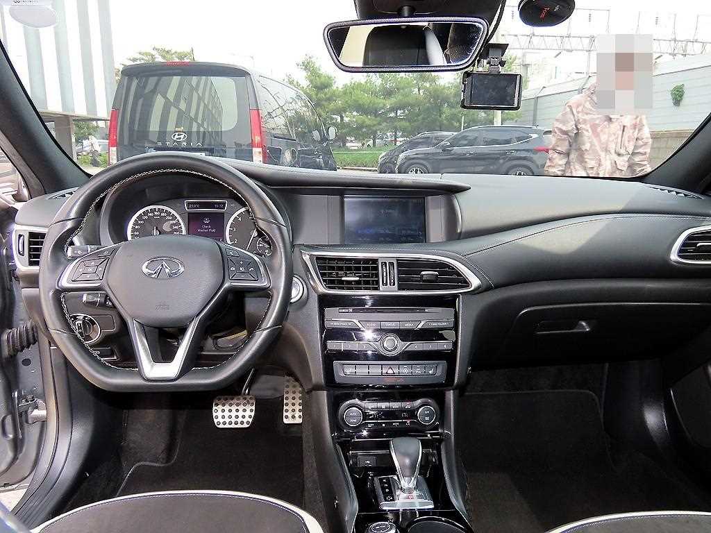 Infiniti Q - Vista 7