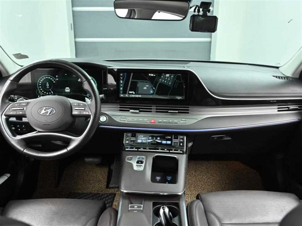 HYUNDAI Grandeur - Vista 7