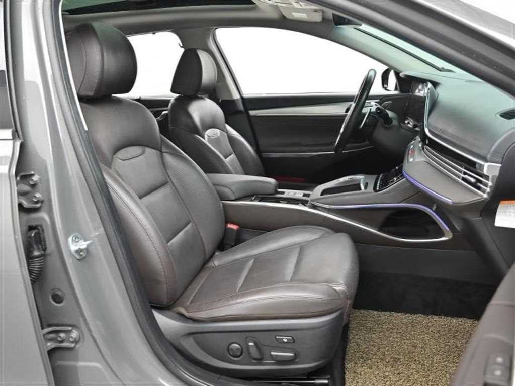 HYUNDAI Grandeur - Vista 10